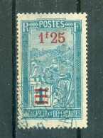 MADAGASCAR - N°151 Oblitéré. Avec Traits Sur L'ancienne Valeur Et Nouvelle En Surcharge. - Used Stamps