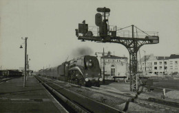 CREIL - Train En Gare - Cliché J. Renaud - Eisenbahnen
