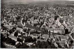 STRASBOURG. - Vue Aérienne : La Petite France.     -   Non Circulée    Photo Véritable. - Strasbourg