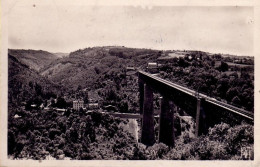 Fades Le Viaduc ; Carte Expédiée De Les Ancizes Avec Cachet De L'hôtel Des Fades ( Descriptions Du Viaduc Au Dos - Autres & Non Classés