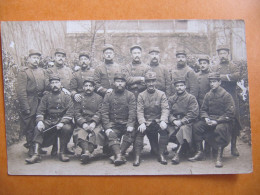 4 Cartes Photo - NEVERS - GROUPES DE SOLDATS - 1914 Et 1915 - Personen