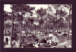 85 - SAINT-JEAN-de-MONTS - LE COIN DES CAMPEURS DANS LA FORET - AUTOMOBILE - ANIMÉE -  - Saint Jean De Monts