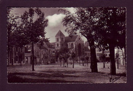 94 - SAINT-MAUR - LA PLACE D'ARMES ET L'ÉGLISE -  - Saint Maur Des Fosses