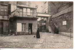 Carte Postale Ancienne Paris - Tour Philippe Auguste. Cour Du Jardinet. Mur Philippe Auguste - Arrondissement: 06