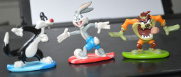 Vintage 3 Figurines Warner Bros Surfer - Sonstige & Ohne Zuordnung