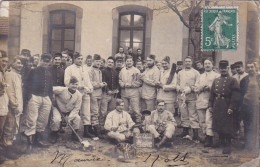 St Dié Vosges Caserne Killermann CPA Photo Militaires WW1 1914-18 Les Elèves Martyrs Corvée De Patates Photo Vve BAUDY - Photos