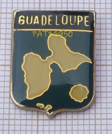 PAT14950 GUADELOUPE Dpt 971 DOM TOM  BLASON En Version EPOXY - Städte