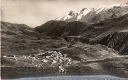 L' Alpe D' Huez - Vue Aérienne , Dans Le Fond, La Meije, Le Rateau Et Le Glacier Du Mont De Lans - Andere & Zonder Classificatie