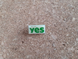 Pin's Yes Nestlé - Levensmiddelen