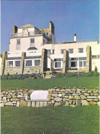 THE OLD COASTGUARD HOTEL, MOUSEHOLE, CORNWALL, ENGLAND. UNUSED POSTCARD Ms1 - Other & Unclassified