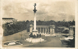 Hungary Budapest Heroes'  Square Millennium Monument - Hongarije