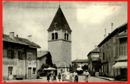 1 - B28581CPA - ST SAINT ETIENNE SUR CHALARONNE - La Place Et L'Eglise - Très Bon état - AIN - Non Classés