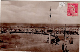 Malo Les Bains  Dunkerque  Le Rond Point De La Rotonde ( Du Casino ) Et La Plage (jardin , Danger De Mines écarté. Noté. - Malo Les Bains