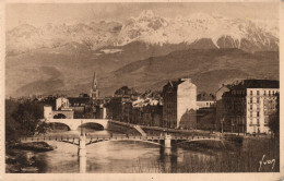 - 38 - GRENOBLE. - Les Ponts Sur L'Isère Et La Chaîne Des Alpes. - - Grenoble