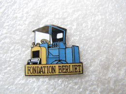 PIN'S    FONDATION  BERLIET     Email Grand Feu - Transportes