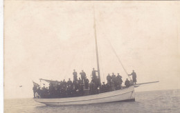 CARTE PHOTO UN VOILIER BIEN REMPLI - Sailing Vessels