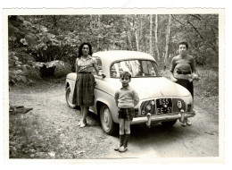 Ref 1 - Photo Et Négatif : Personnes Et Voiture Dauphine Renault , Im Reims , Marne - France  . - Europa