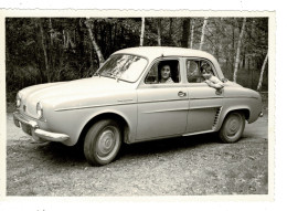 Ref 1 - Photo + Négatif  : Personnes Et Voiture Dauphine Renault , Im. Reims , Marne - France  . - Europe