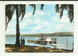 AFRIQUE . CONGO . BRAZZAVILLE . VUE SUR LE CONGO .BATEAU A VAPEUR BARGE  POUSSEUR  VUE SUR LE FLEUVE CONGO . LES ENFANTS - Brazzaville