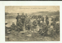 MILITARIA . L INFANTERIE EN MANOEUVRE . LA GRAND HALTE . PREPARATION DU CAFE . - Manoeuvres