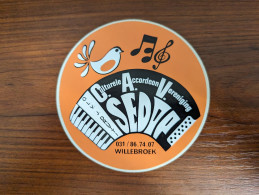 AUTOCOLLANT CULTURELE ACCORDEON VERENIGING SEDOP – O.L.V. J. DRUTTI – WILLEBROEK BELGIQUE BELGIË BELGIUM – MUSIQUE - Stickers