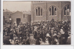 AMIENS : Rassemblement Près De L'église - Très Bon état - Amiens