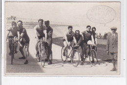 CLERMONT FERRAND : Carte Photo De Cyclistes Au Vélodrome - Très Bon état - Clermont Ferrand