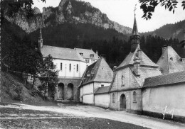 38 - Saint Pierre De Chartreuse - Couvent De La Grande Chartreuse - L'entrée, La Chapelle Et Le Grand Som - Sonstige & Ohne Zuordnung