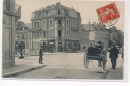 CHATEAUROUX : Rue Jean-jacques Rousseau Place Aux Guédoux Photographie Dorsand René, Autographe - Tres Bon Etat - Chateauroux