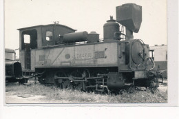 ROMORANTIN : Locomotive Au Depot (gare) 1960, SNCF - Tres Bon Etat - Romorantin