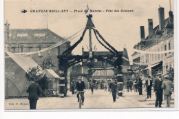 CHATEAUMEILLANT : Place Du Marché, Fete Des Gratons - Tres Bon Etat - Châteaumeillant