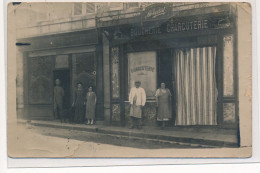 CARTE PHOTO A LOCALISER : Boucherie Charcuterie, L. Loizat(?) - Etat - Photos