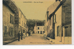 JAULGONNE : Rue Des Forges, Toillée - Tres Bon Etat - Autres & Non Classés