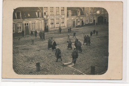 CARTE PHOTO A LOCALISER : Militaires - Tres Bon Etat - Photos