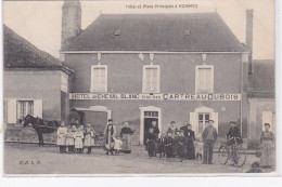 HOMMES : L'hotel Du Cheval Blanc (Cartreau Dubois) Et La Place Principale - Très Bon état - Altri & Non Classificati