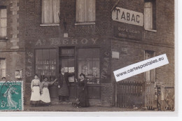 PETIT QUEVILLY : Carte Photo Du Café Tabac LEROY (près Du Passage à Niveau) - Très Bon état - Autres & Non Classés