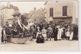 POTHIERES : Carte Photo Du Carnaval (char - Ours Déguisé - Jacquin Fils - Gendarmerie Nationale) - Très Bon état - Autres & Non Classés