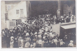 YERRES : Carte Photo D'une Fête (devant L'église) - Très Bon état - Yerres