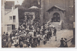 YERRES : Carte Photo D'une Fête (devant L'église) - Très Bon état - Yerres