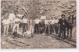 Environs De CHAZELLE : Carte Photo D'ouvriers Dans Une Carrière à Platres - Très Bon état - Other & Unclassified