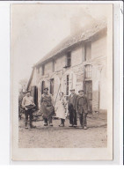 LHUITRE : Carte Photo D'un Café(affiche Publicitaire Pour La Liqueur SESTER) - Très Bon état - Autres & Non Classés