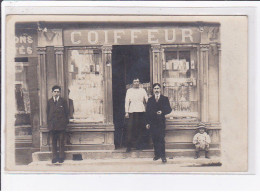 A LOCALISER : Carte Photo D'un Salon De Coiffure (coiffeur) -  Très Bon état - Foto's