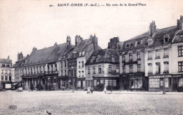 62 - Pas De Calais - SAINT OMER - Un Coin De La Grand Place - Saint Omer