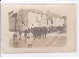 GUERNES ? : Carte Photo D'une Procession - Très Bon état - Andere & Zonder Classificatie