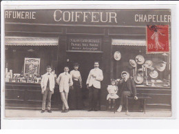A LOCALISER : Carte Photo D'un Salon De Coiffure (coiffeur) - Très Bon état - Other & Unclassified