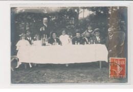 SABLES D'OLONNE - Carte Photo - Famille à Table - Très Bon état - Sables D'Olonne