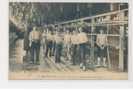 SAINT ETIENNE - Houillères - Mineurs Aux Lavabos Après Leur Travail - Très Bon état - Saint Etienne