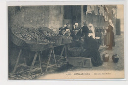 CONCARNEAU - Un Coin Des Halles - Très Bon état - Concarneau