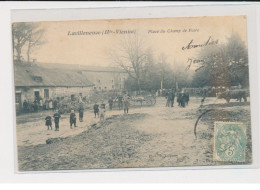 LAVILLENEUSE - La Place Du Champ De Foire - Très Bon état - Autres & Non Classés