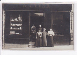 PARIS 18 ème : Carte Photo Du Couvreur - Plombier UTTER Au 76 Rue De Clignancourt - Très Bon état - Paris (18)